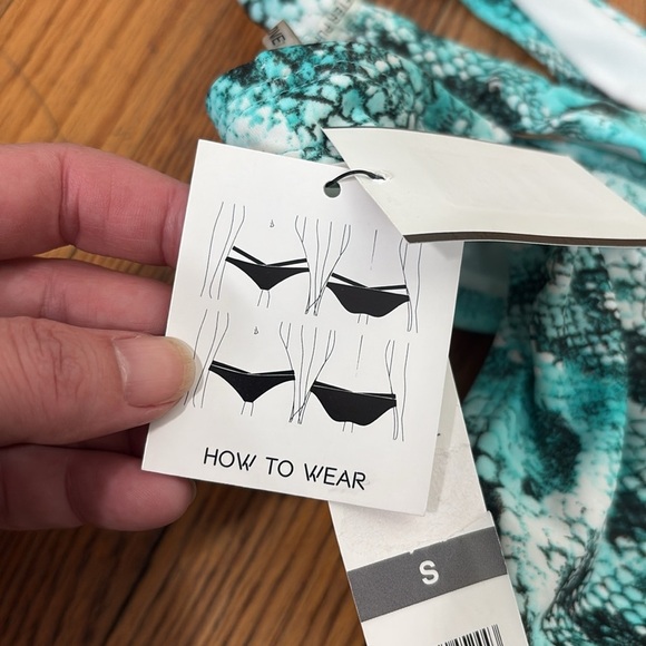 Sundazed Riley Snake-Print Stappy Bikini Bottoms Black Size Small NWT - Picture 4 of 9